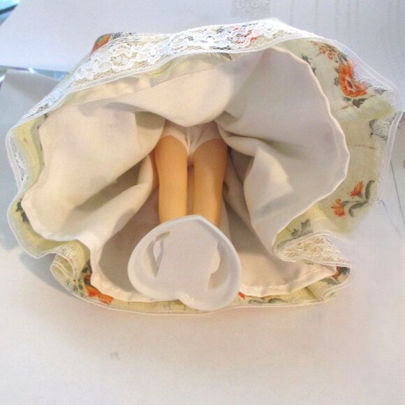 Set Of 3 Vintage 8" Plastic Celluloid Dolls With Floral & Checkered Dresses & 1 - Picture 3 of 6